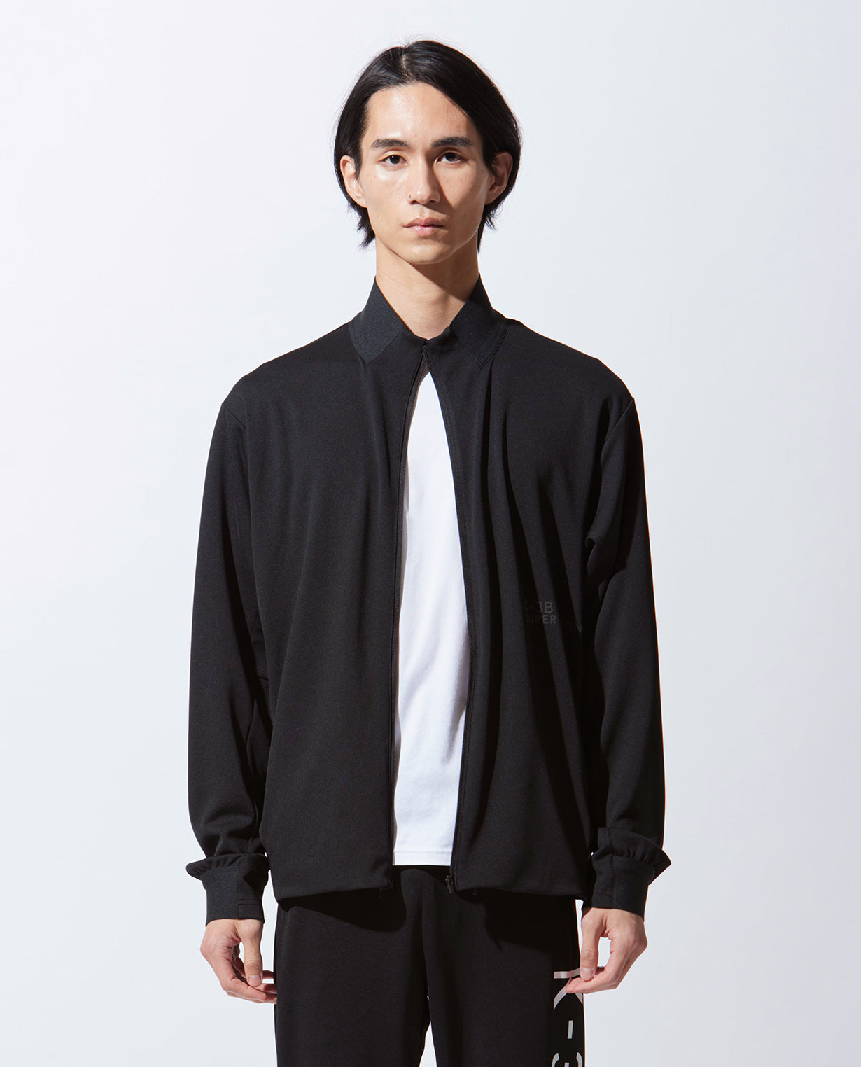 モデル身長186cm 着用サイズ2(L)