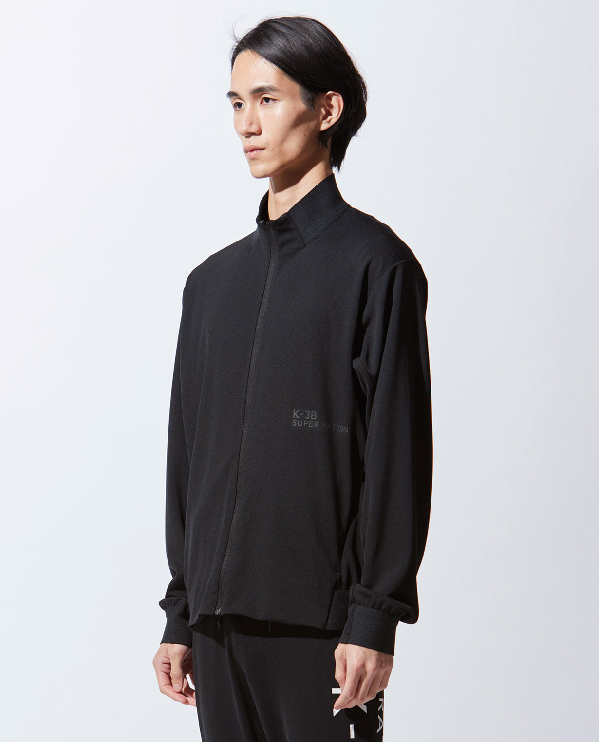 モデル身長186cm 着用サイズ2(L)