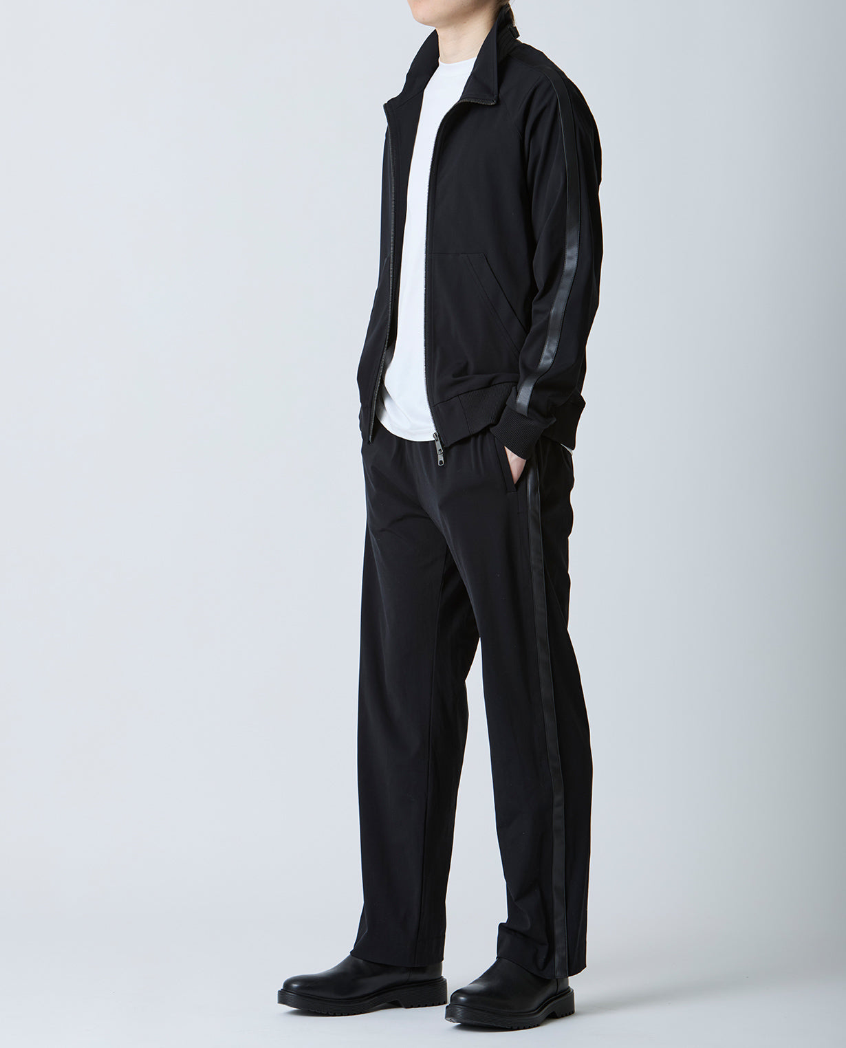 Black ■ 668_QX Wool double face full zip track jacket