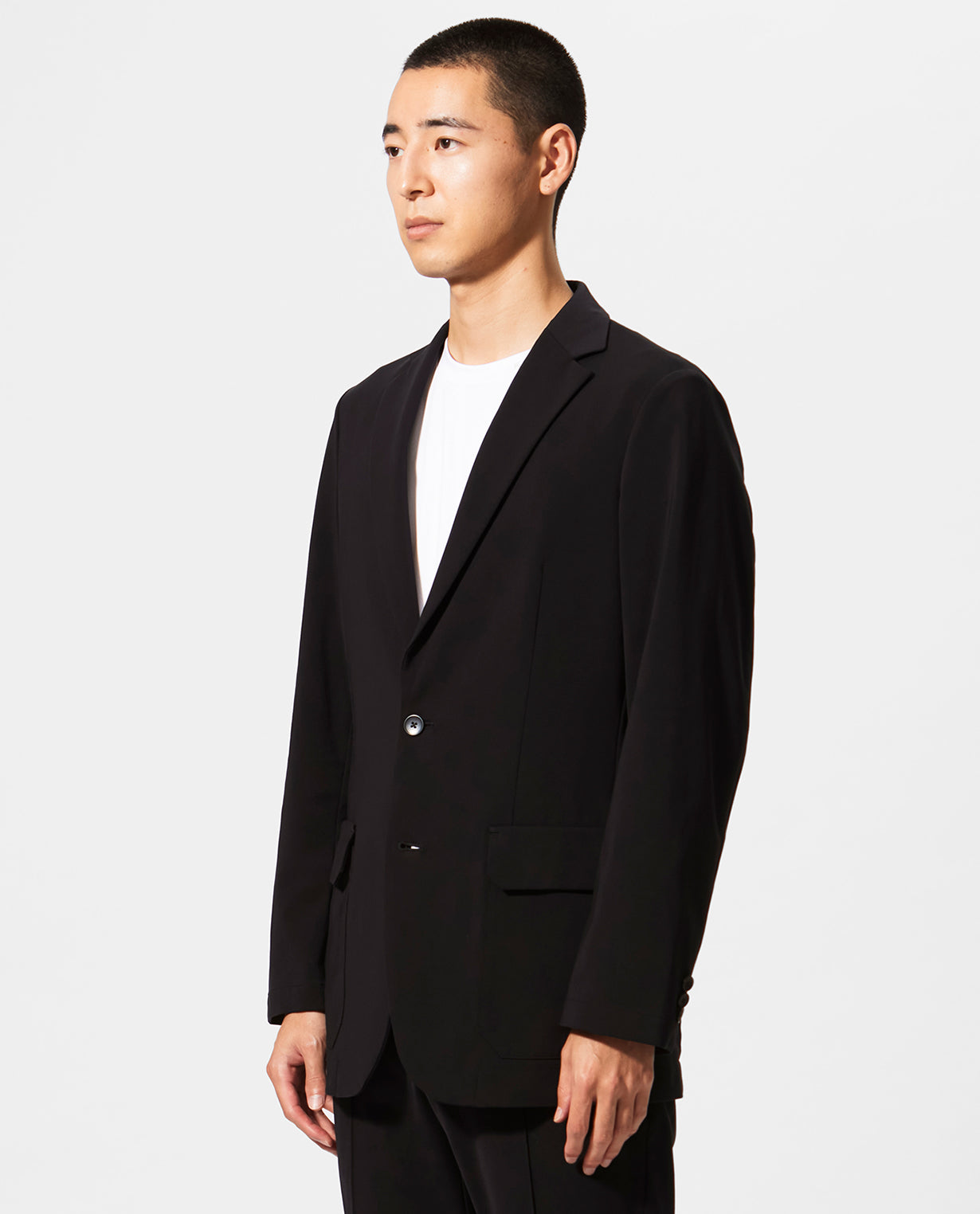 モデル身長185cm 着用サイズ2(L)