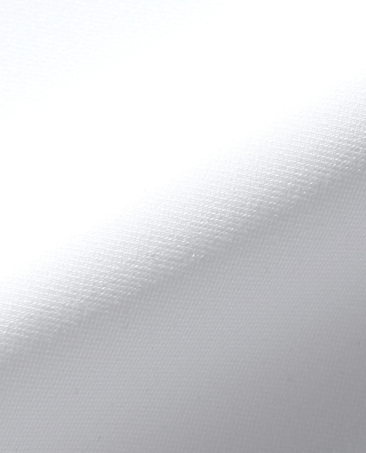 White ■ 0_302_D Cardboard short-sleeved mock neck T-shirt