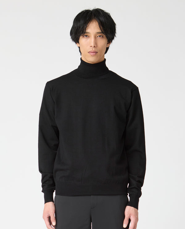 448_QX ANNUAL×K-3Bダブルネーム タートルネックセーター (ブラック)