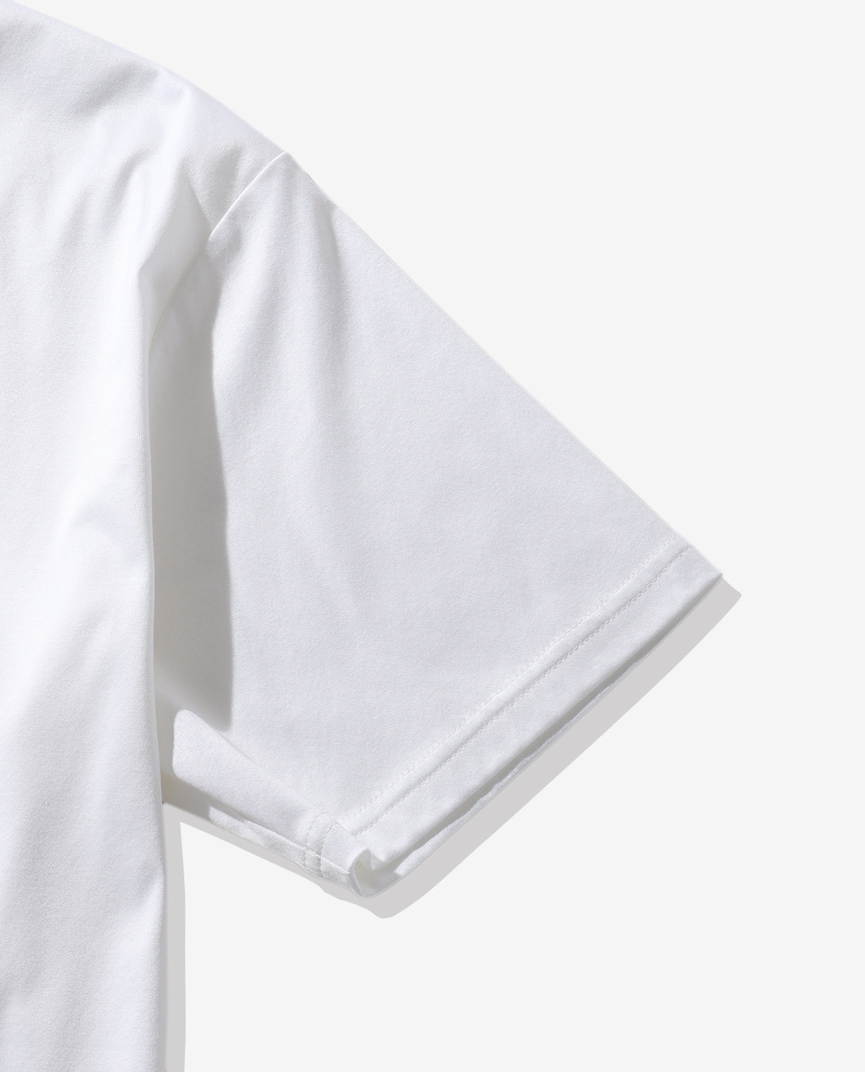 ■ホワイト 034_W スムースコットンVネックTシャツ